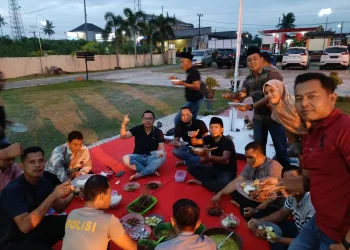 Kapolsek IPTU Dian Idaman Pamit,Adakan Buka Puasa Bersama Personil Polsek Belitang III